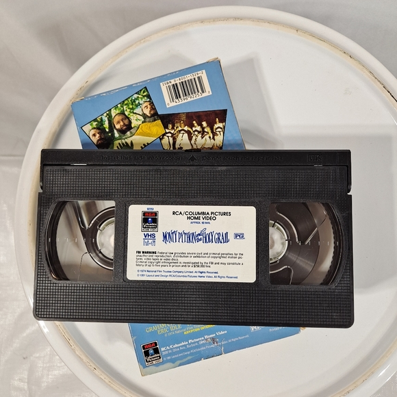 RCA Monty Python And The Holy Grail VHS Tape - Picture 4 of 5